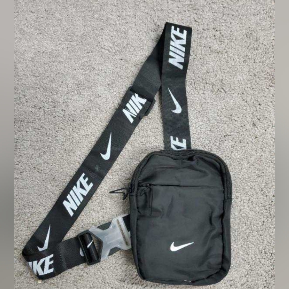 Nike Crossbody Shoulder Chest Bag 5x7